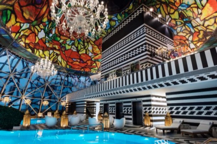 Hotel yang Viral karena Interior Artistik