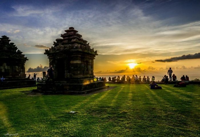 Romantisnya Honeymoon di Hotel Tepi Tebing