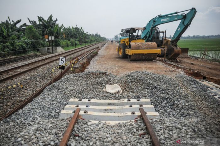 Kemenhub catat 177,26 kilometer jalur kereta api terbangun sepanjang ...