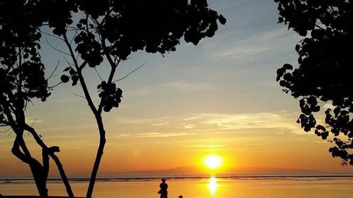 Wisata Pantai dengan Sunrise Paling Memukau